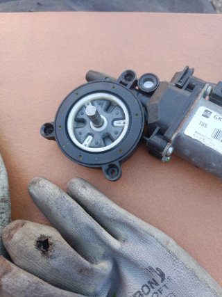 Motor elevalunas Ibiza 99 lado copiloto
