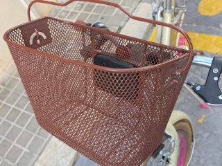 Bicicleta B'Twin 24 pulgadas color Crema.