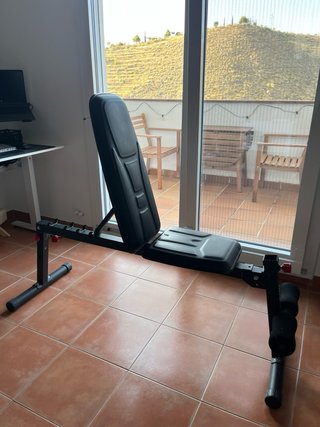 Banco,Kettlebell 8kg y discos de pesas