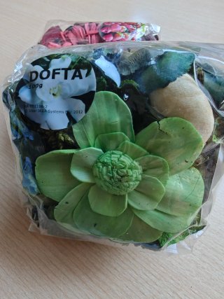 Pétalos secos aromatizados.