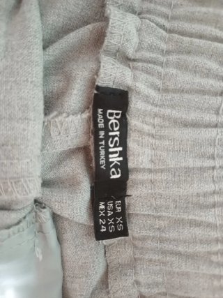 Pantalón pinzas Bershka niña Talla XS
