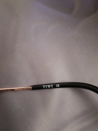 Gafas TIWI con funda y paño
