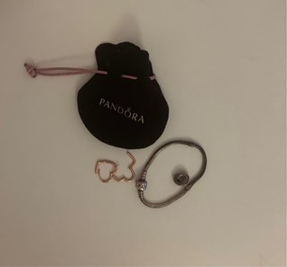 Pack Pandora: Pulsera, Charm y Pendientes