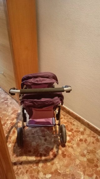 Carrito gemelar de juguete