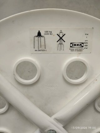 3 Taburetes Ikea Marius Blancos