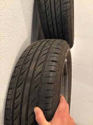 Juego 2 Llantas con Ruedas  185/65 R14 Casi Nuevas