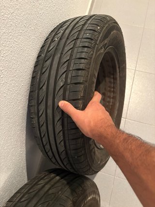 Juego 2 Llantas con Ruedas  185/65 R14 Casi Nuevas