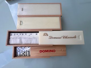 Set de dominó y cartas