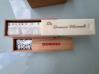 Set de dominó y cartas