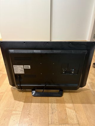 TV Philips 32” Full HD LED + Mando