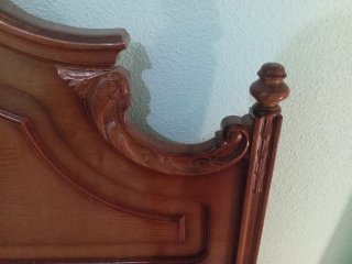 Cabecero de madera. 135cm