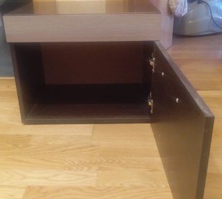 Cabecero y 2 mesitas de noche de madera
