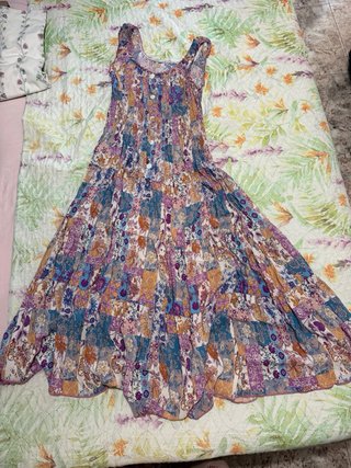 Vestido plateado brillante manga larga