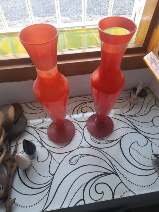 2 Floreros Vidrio/Plástico Naranja