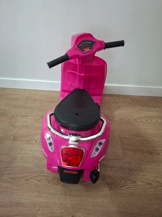 Moto Vespa Eléctrica Infantil Rosa