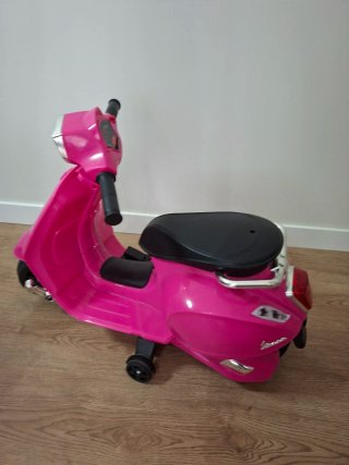 Moto Vespa Eléctrica Infantil Rosa