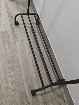 Burro perchero negro para ropa