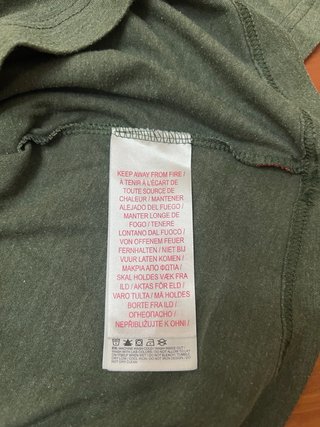 Camiseta Levi's verde militar