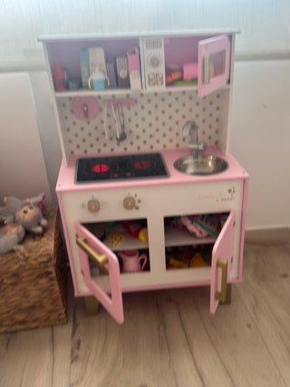 Cocinita de madera infantil