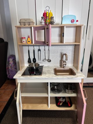 Cocinita infantil personalizada con accesorios