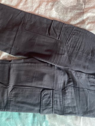 Pantalones cargo grises