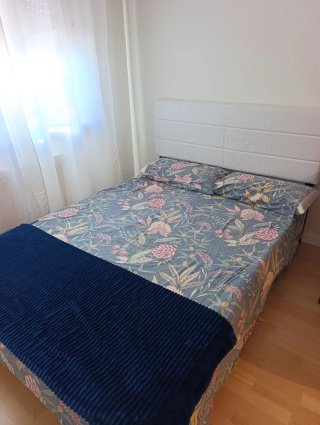 Cama Piper 140x200cm Beige/Crema con Cabecero