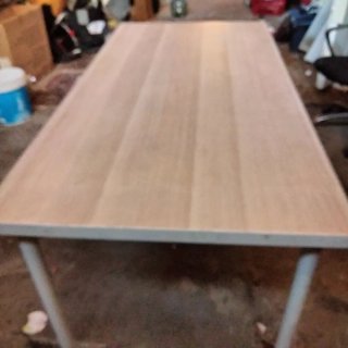 Mesa de escritorio de madera