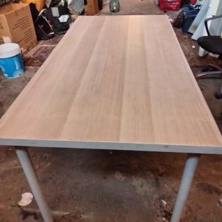 Mesa de escritorio de madera