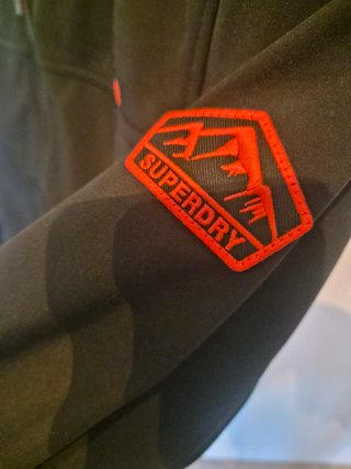 Chaqueta Superdry Trekker Negra