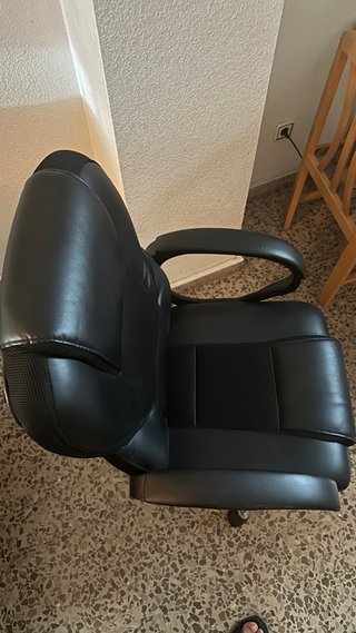 Silla de oficina negra