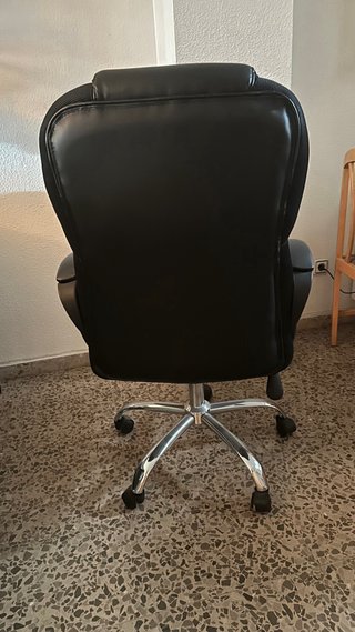 Silla de oficina negra