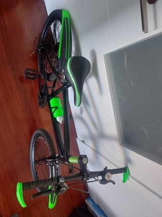 Bicicleta niño 20 negra y verde