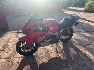 Honda CBR 600F Roja y Plata