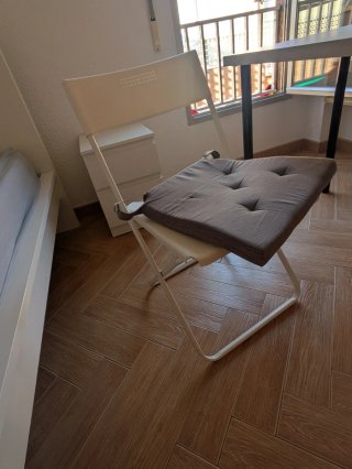 Mesa montable de madera,silla plegable(negociable)