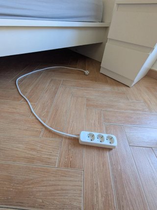 Mesa montable de madera,silla plegable(negociable)