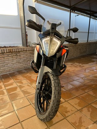 KTM 390 Adventure Negra y Naranja