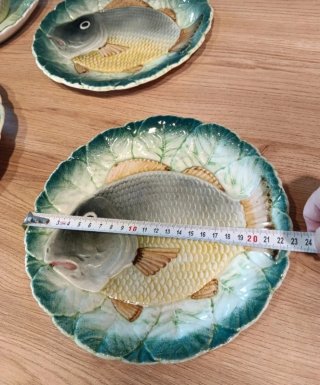 Conjunto antiguo: bandeja, salsera y 6 platos