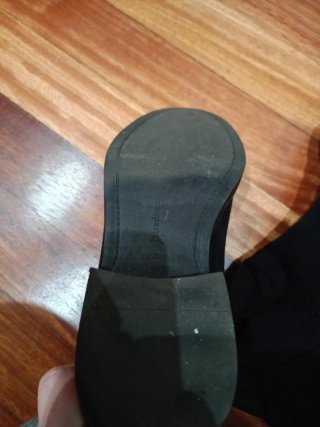Botín ante negro Stradivarius