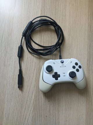 Mando XBox Razer Wolverine V2 con cable