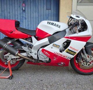 Yamaha YZF 750R - Moto Deportiva