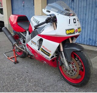 Yamaha YZF 750R - Moto Deportiva
