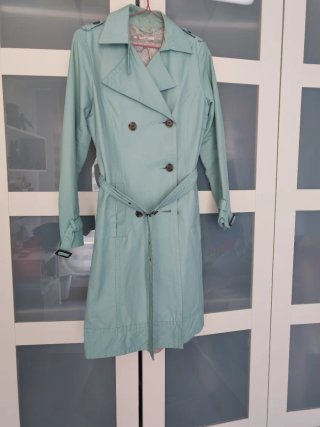 Gabardina azul grisáceo elegante