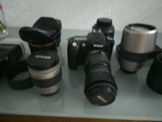 Nikon D90 DSLR + 4 objetivos + flash