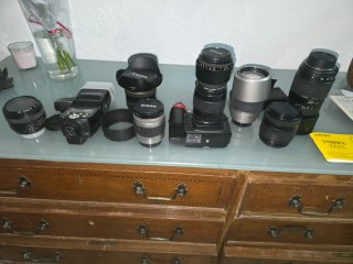 Nikon D90 DSLR + 4 objetivos + flash