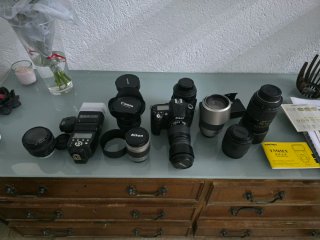 Nikon D90 DSLR + 4 objetivos + flash