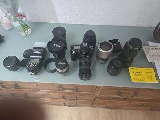 Nikon D90 DSLR + 4 objetivos + flash