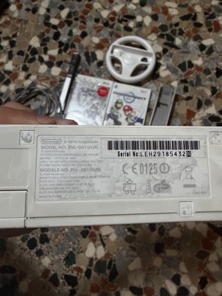Nintendo Wii + Accesorios y Juegos