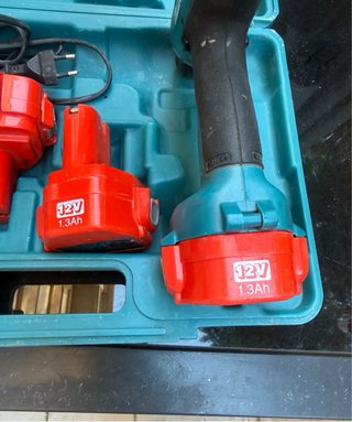 Taladro Makita 6270D