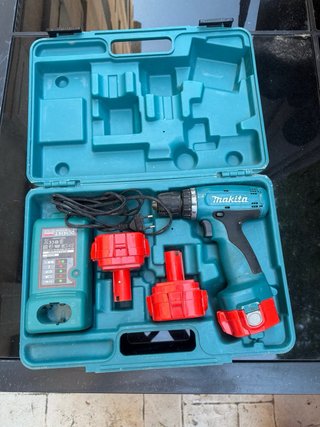 Taladro Makita 6270D