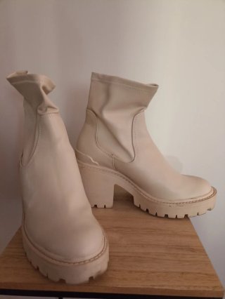 Botines Stradivarius Beige Talla 36